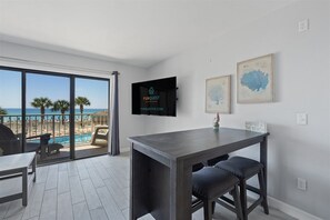 Condo, 1 cama King e sofá-cama (The Summit 220) | 1 quarto