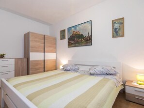1 dormitori, wifi i roba de llit 