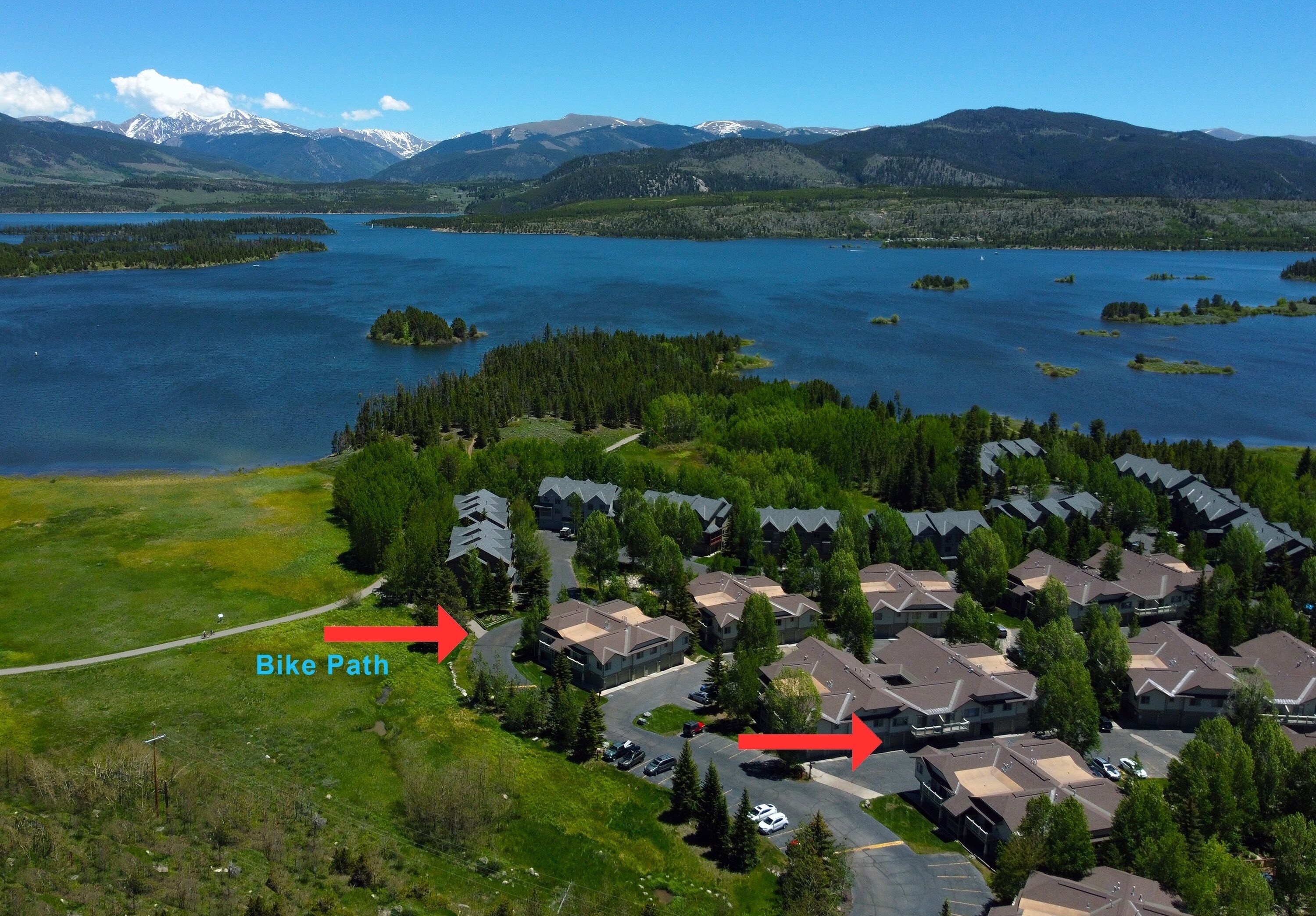 On Lake Rec Path-Corner Unit, 2 Hot Tubs! Walk/Drive to Dining, Shops, Events