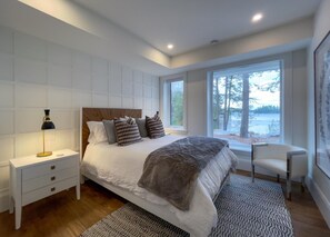 5 bedrooms, free WiFi, bed sheets
