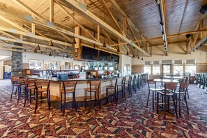 Bar (on property) - Second-floor hotel-style condo with fast WiFi, central AC, & kitchenette (Wisconsin Dells)