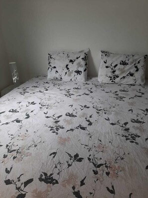 2 quartos, ferros/tábuas de passar roupa, Wi-Fi