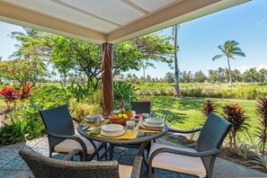 Outdoor dining - Includes Beach Gear! Waikoloa Beach Villas I2 (Waikoloa Beach Resort)