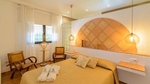 3 chambres, fer et planche à repasser, lit de bébé portatif, Wi-Fi