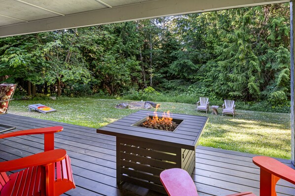 Terrace/patio - Perfect location to relax, unwind, rejuvinate, explore and enjoy San Juan Island (Friday Harbor)
