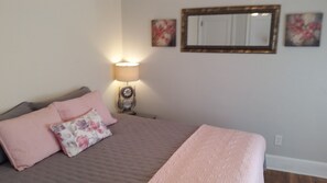 1 slaapkamer, een bureau, een strijkplank/strijkijzer, gratis wifi