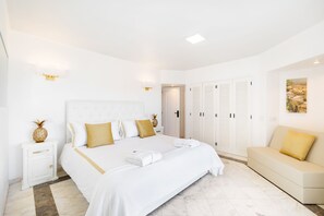3 bedrooms, in-room safe, desk, iron/ironing board - Seafront View next to the famous “Benagil Caves” (Lagoa)