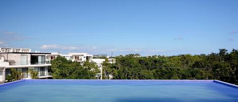 Alberca al aire libre