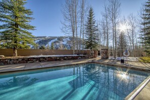 A heated pool - Vail Butler | Sun Vail - Hot Tub & Walk to Lifts (Vail)