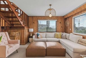 TV, tavolo da ping pong