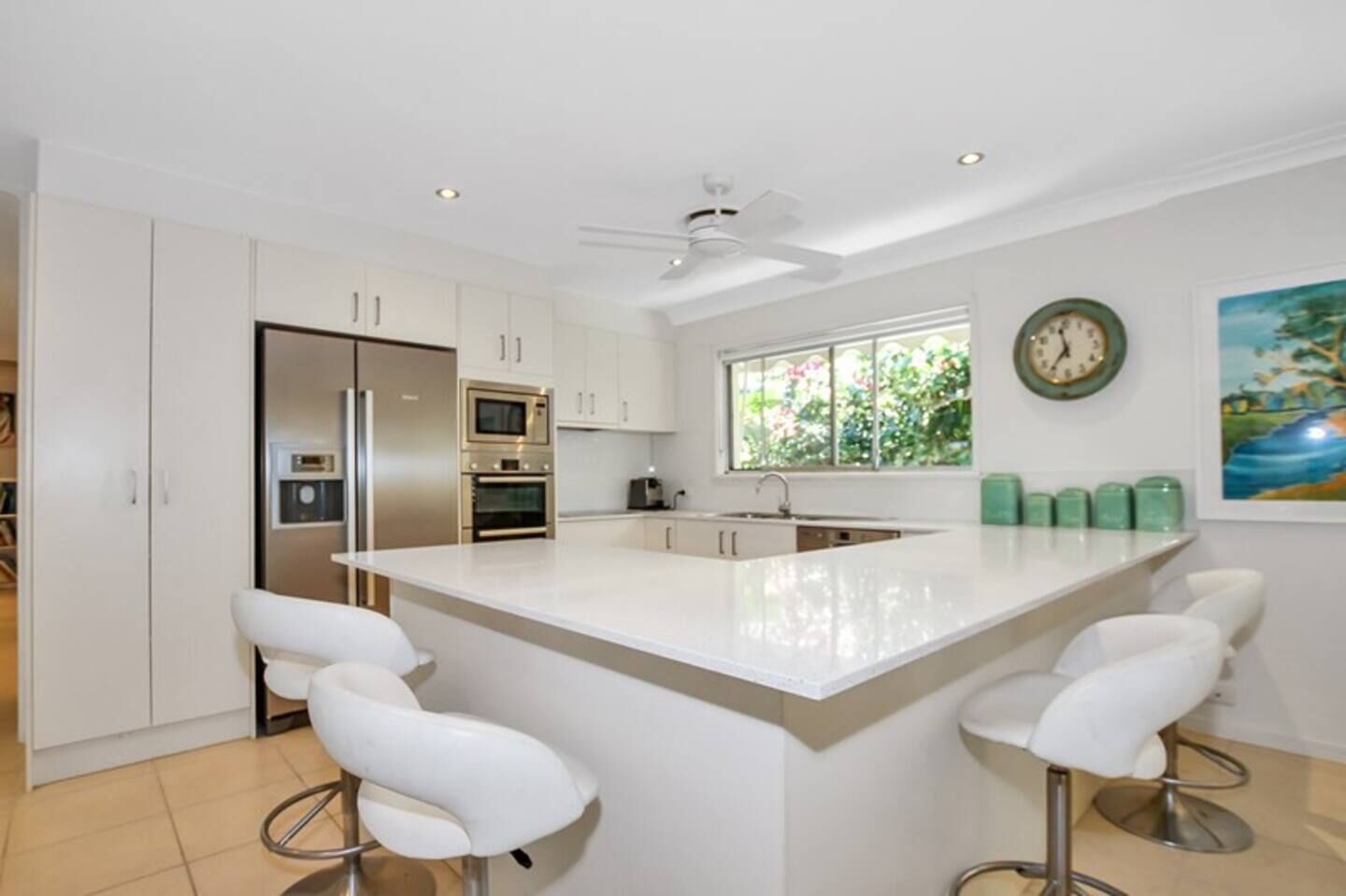 Artist’s Private Recluse - Surfers Paradise — image 19