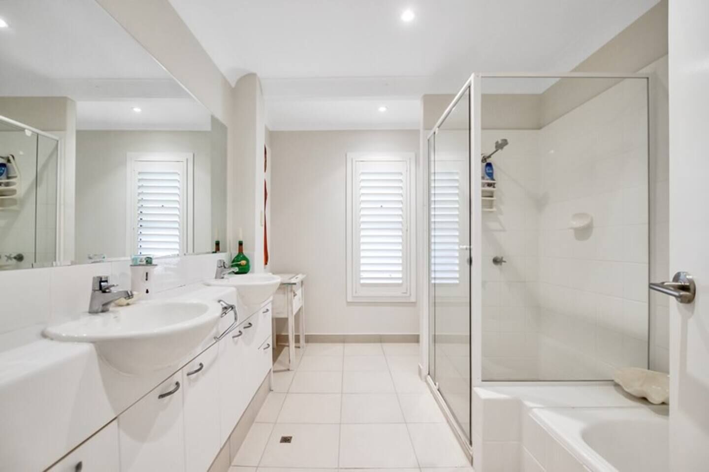 Artist’s Private Recluse - Surfers Paradise — image 18