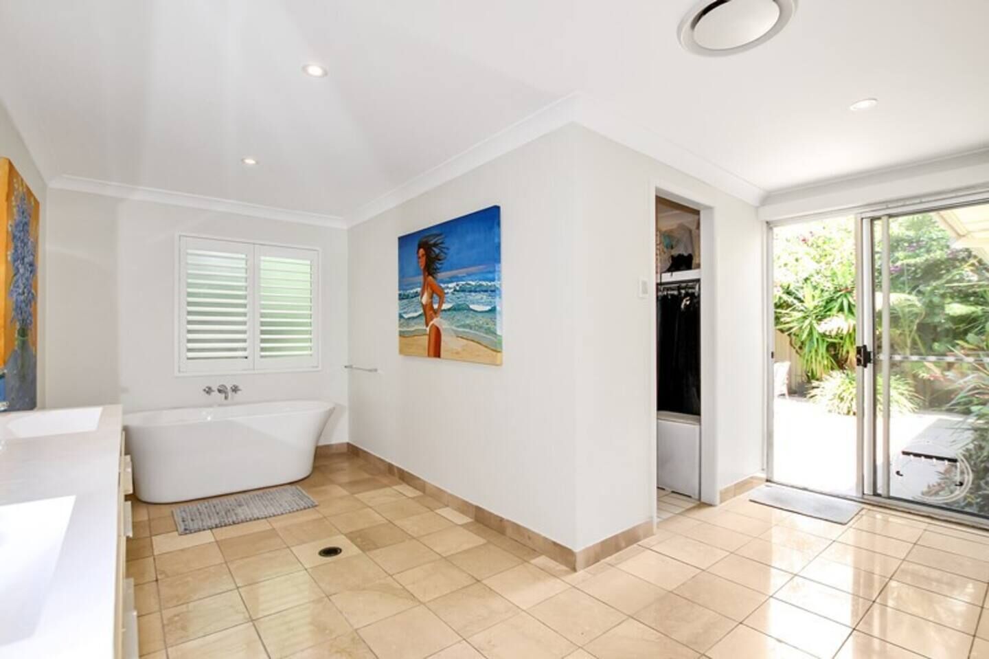 Artist’s Private Recluse - Surfers Paradise — image 14