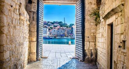 Villa Sine With Amazing Sea Panorama, Trogir - ViniĆĄÄe, Croatia