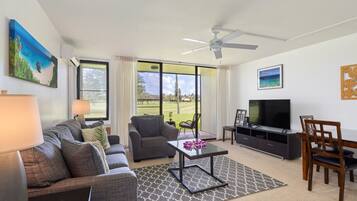 スマートテレビ、書庫、ステレオ