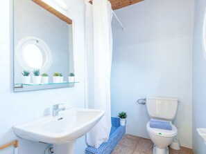 Hair dryer, towels - Vacation home Ushi by Interhome (Empuriabrava)