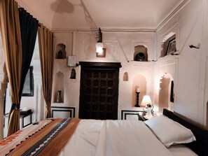 Heritage Room | Rollaway beds, free WiFi, bed sheets