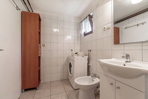 Family House, Multiple Bedrooms (Mržek House with Sauna) | Bathroom | Shower, bidet, towels, soap - Mržek House with Sauna (Bloke)