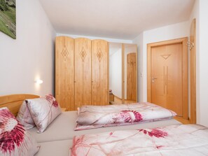 2 bedrooms, internet