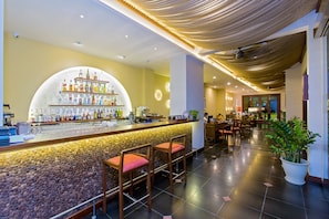 Bar (on property) - Rivertown Hoi An Resort & Spa (Hoi An)