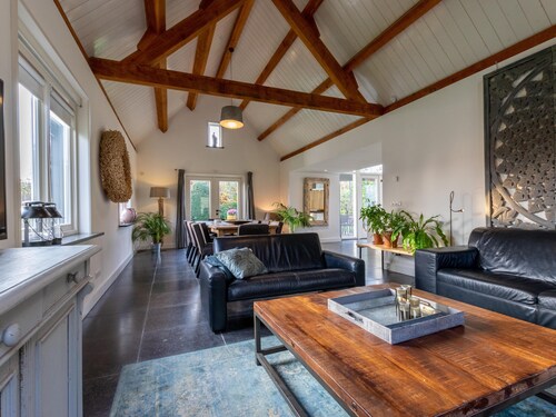 Luxury holiday home with enclosed garden