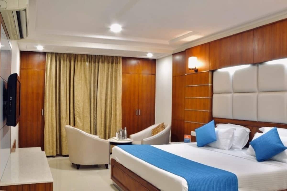 Minibar, ses yalıtımı, ücretsiz kablosuz İnternet, çarşaf takımı