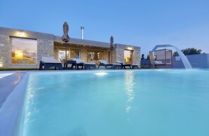 Piscine extérieure