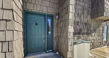 Fishing Bear Loft ,close to the lifts with Wood Burning Stove and view