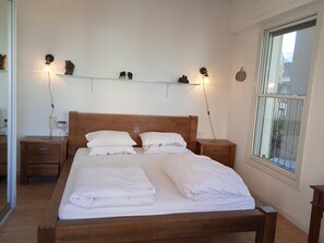 4 chambres, bureau, fer et planche à repasser, Wi-Fi gratuit