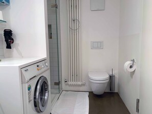 Huoneisto | Kylpyhuone | Hiustenkuivaaja