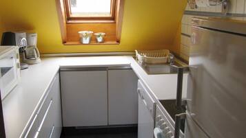 Condo | Private kitchen | Fridge, microwave, oven, stovetop
