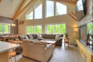 Televisor intel·ligent i llar de foc 