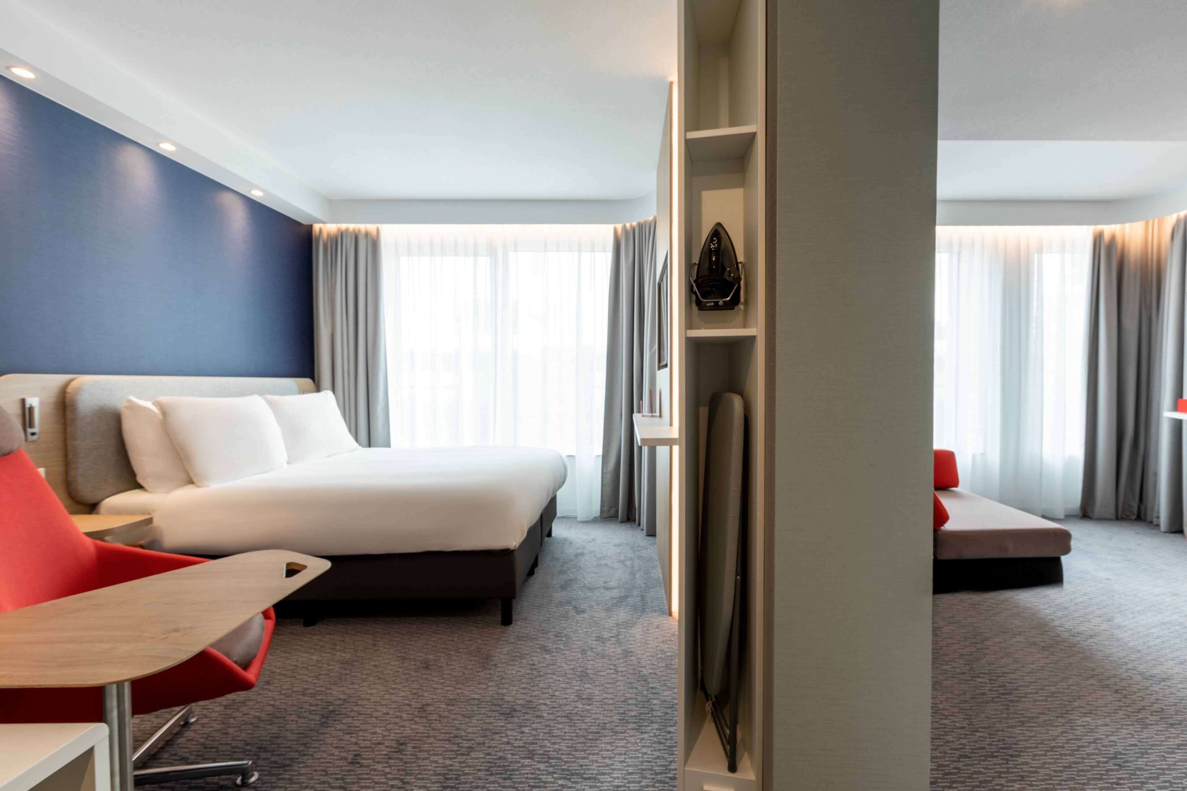 Standard Room, 1 Queen Bed with Sofa bed (Free Breakfast) | Desk, laptop workspace, blackout drapes, soundproofing