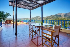 Family Villa | Terrace/patio