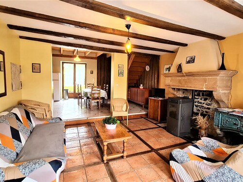Spacious and comfortable house with terrace and garden, perfect for family or business