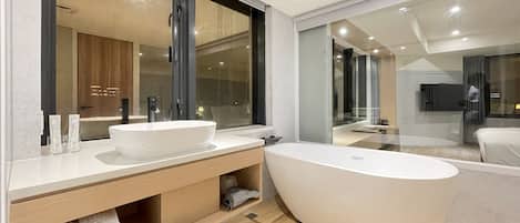 Deluxe Double Room | Bathroom
