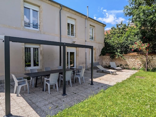 Spacious 10-Person Retreat with Garden, Terrace, and Modern Amenities in Scenic Mécrin