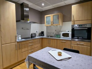 Fridge, microwave, dishwasher