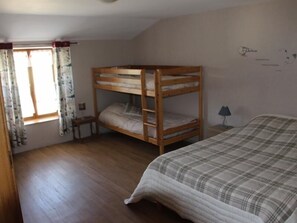 2 bedrooms, free WiFi