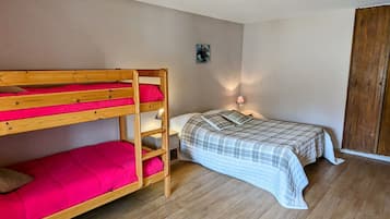 2 bedrooms, free WiFi