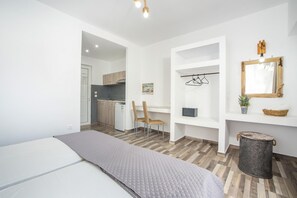 Hypo-allergenic bedding, soundproofing, free WiFi, bed sheets - Lisabeth Apartments (Rhodes)