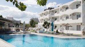 Property grounds - Lisabeth Apartments (Rhodes)