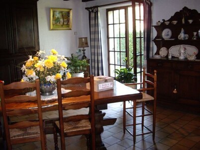 Charming Historic Village Home with Garden, Fireplace & Modern Amenities in Vadelaincourt