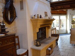 Interior - Stunning 19th-Century Farmhouse with Electric Car Charger, Near Madine Lake and Lorraine Park (Buxières-sous-les-Côtes)