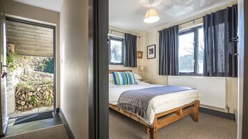 House (3 Bedrooms) | 3 bedrooms, iron/ironing board, free WiFi, bed sheets