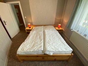 2 chambres, lit parapluie