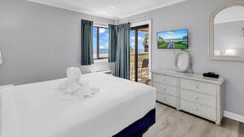 Condo exclusivo, 2 habitaciones, balcón, vista al océano | 2 habitaciones, decoración personalizada y muebles diferentes