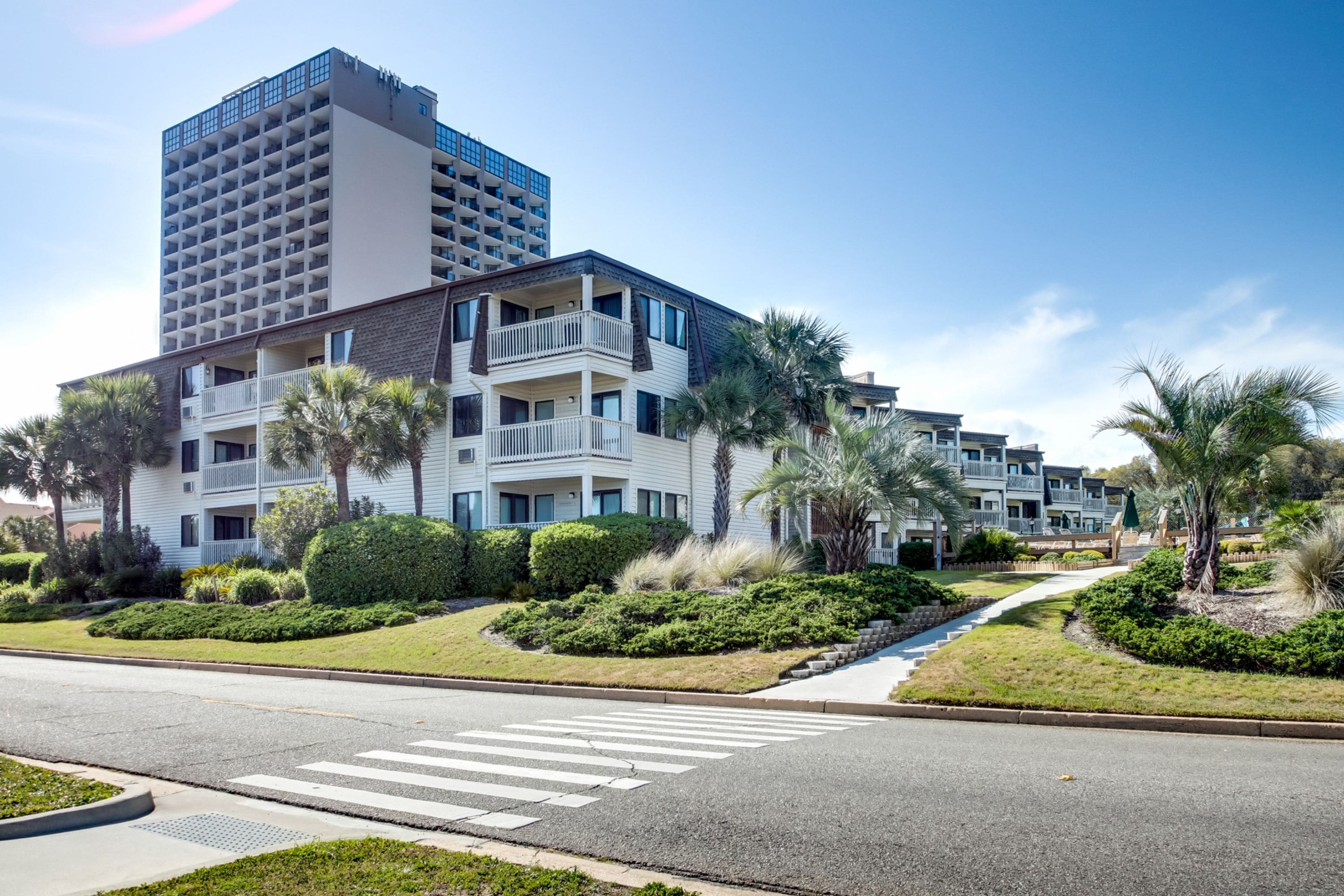 Signature Condo, 2 Bedrooms, Balcony, Ocean View | City view