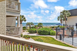 Signature Condo, 2 Bedrooms, Non Smoking, Partial Ocean View | Balcony view