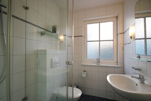 Unclassified image, 2 of 11, button